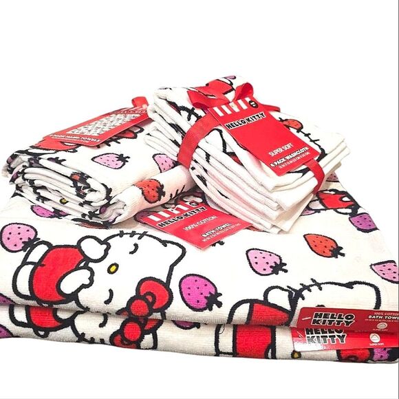 Hello Kitty Logo Strawberries Oversized Bath Towel Set - Picture 2 of 9